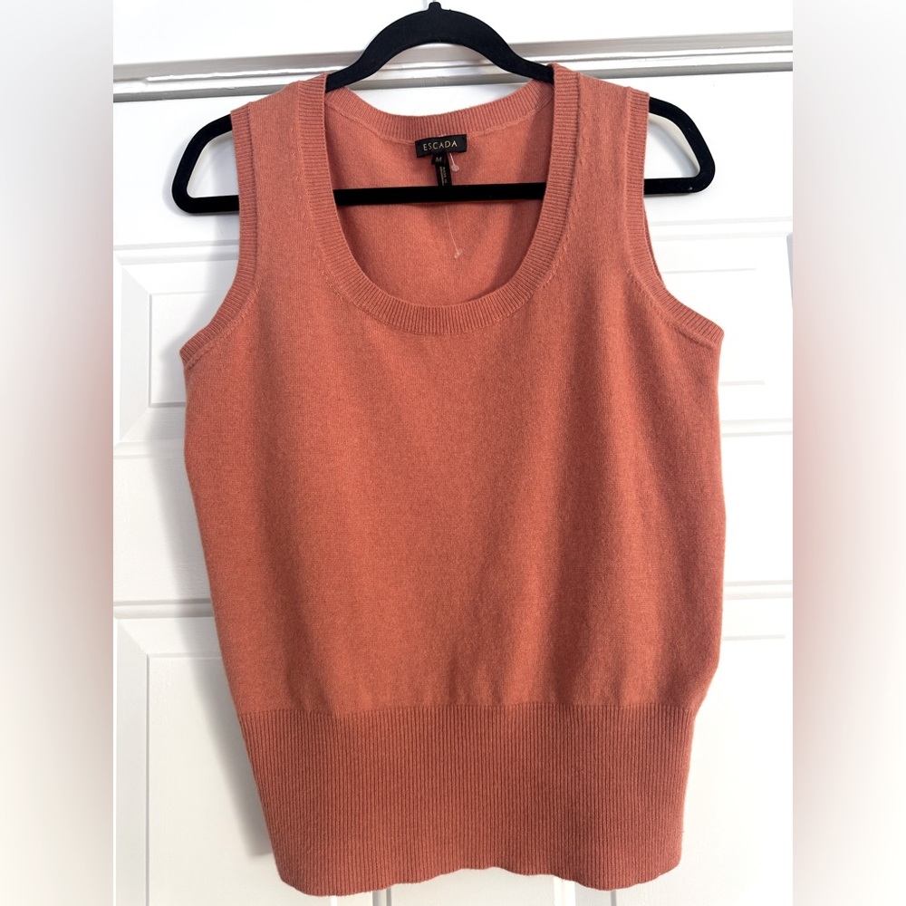 Escada 100% cashmere made in Romania M sleeveless sweater. Like new
